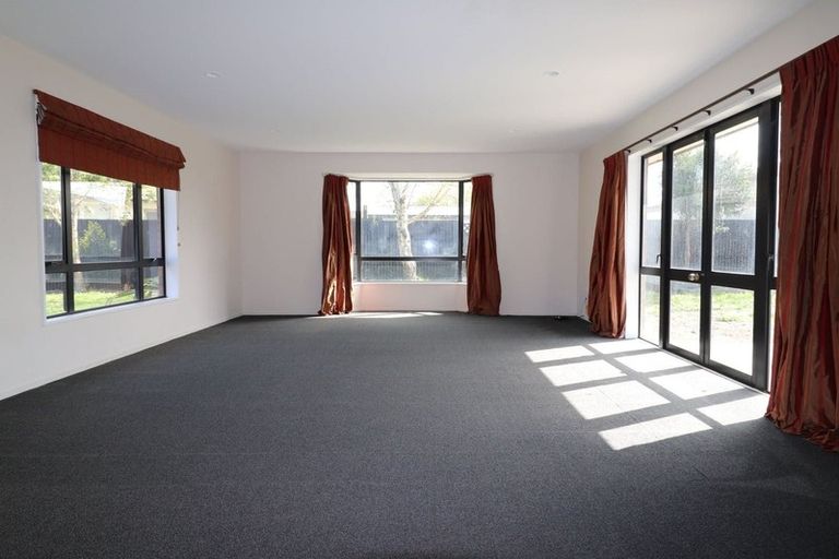 Photo of property in 146 Burwood Road, Burwood, Christchurch, 8083