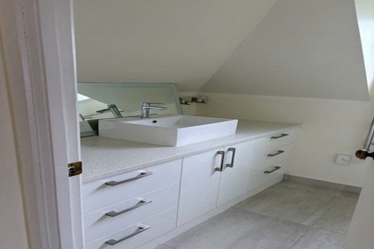 Photo of property in 2/8 Jutland Road, Hauraki, Auckland, 0622