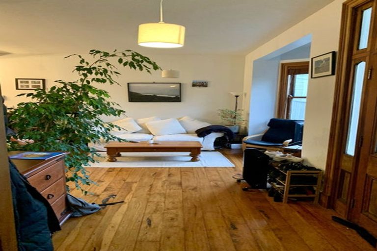 Photo of property in 37 Lawrence Street, Newtown, Wellington, 6021