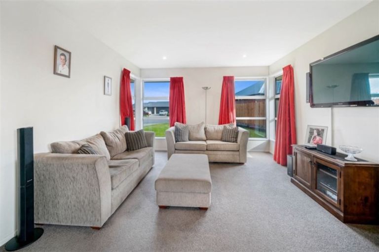 Photo of property in 5 Binyon Place, Rolleston, 7614