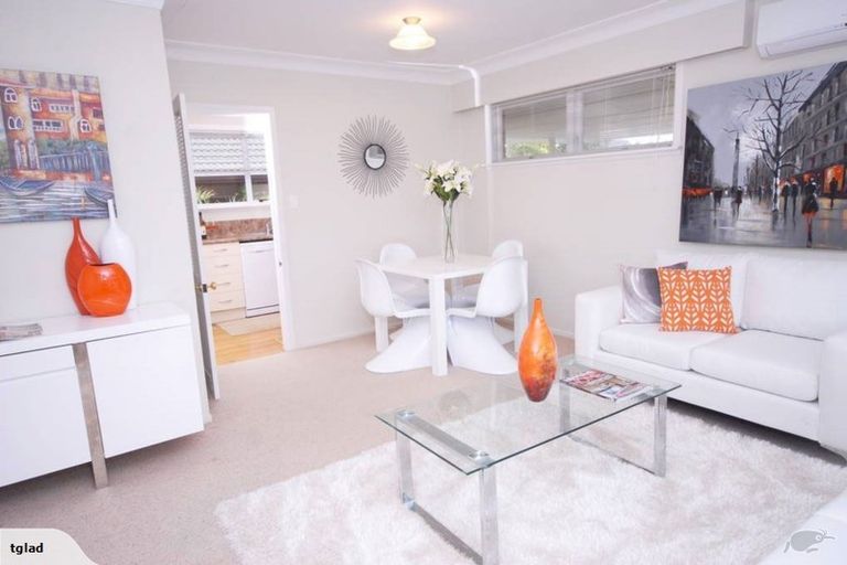 Photo of property in 1/2 Saltburn Road, Milford, Auckland, 0620