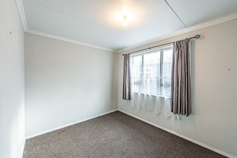 Photo of property in 8 Tongariro Street, Castlecliff, Whanganui, 4501