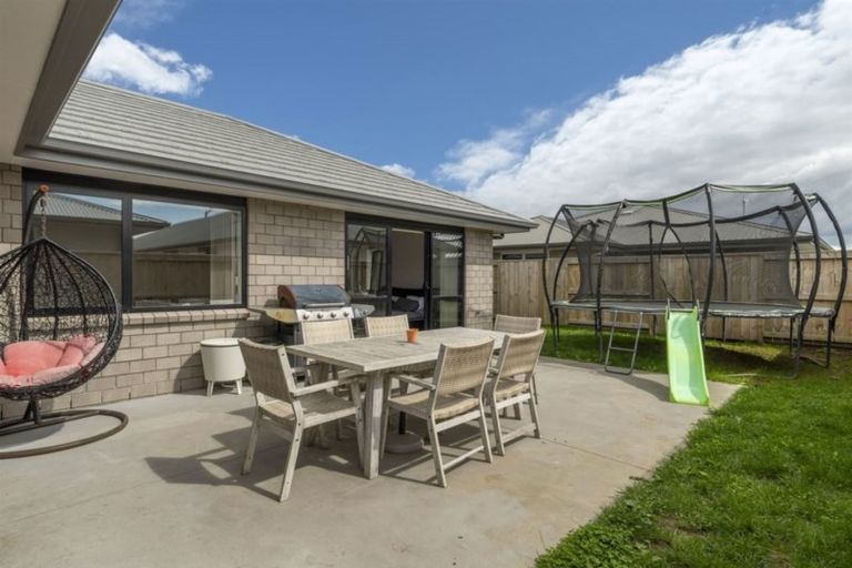 Photo of property in 6 Rotomanu Place, Pyes Pa, Tauranga, 3112