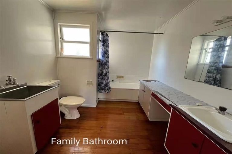 Photo of property in 7 Mail Avenue, Weymouth, Auckland, 2103