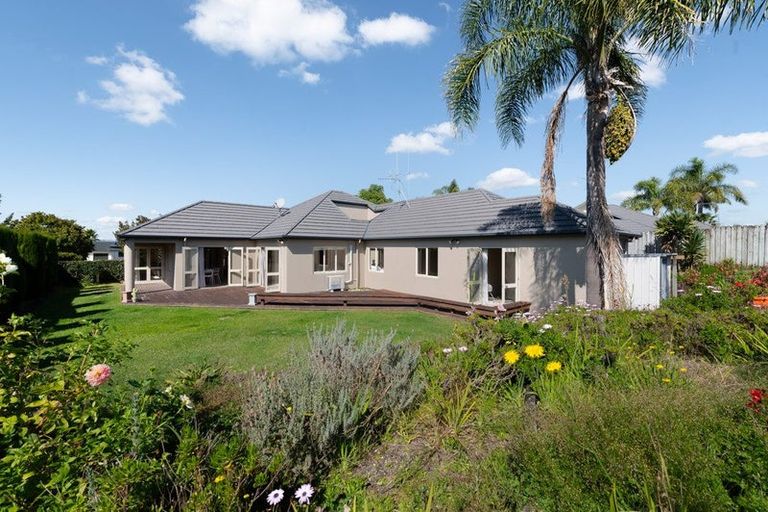 Photo of property in 31 Cairns Crescent, Rototuna, Hamilton, 3210