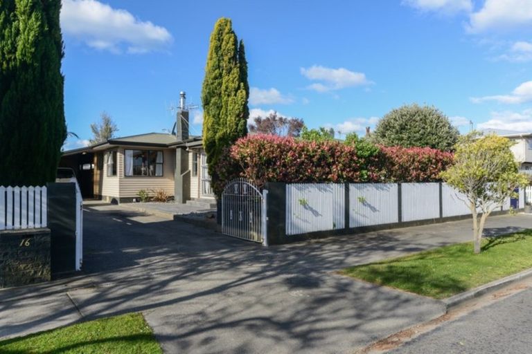 Photo of property in 16 Lerwick Street, Tamatea, Napier, 4112