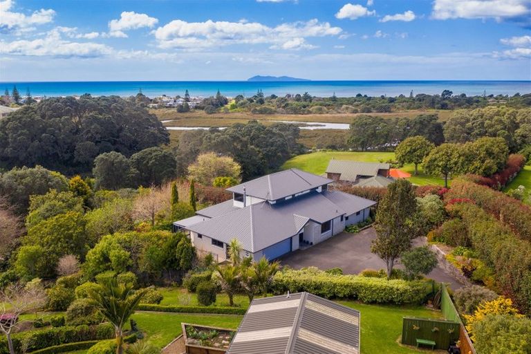 Photo of property in 72 Koutunui Road, Athenree, Katikati, 3177