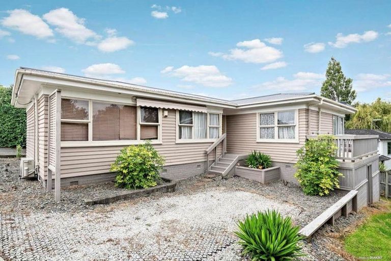 Photo of property in 3 Dell Way, Bucklands Beach, Auckland, 2014