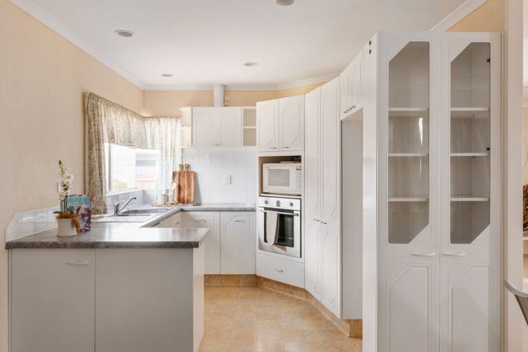 Photo of property in 22 Azalea Dell, Mount Maunganui, 3116