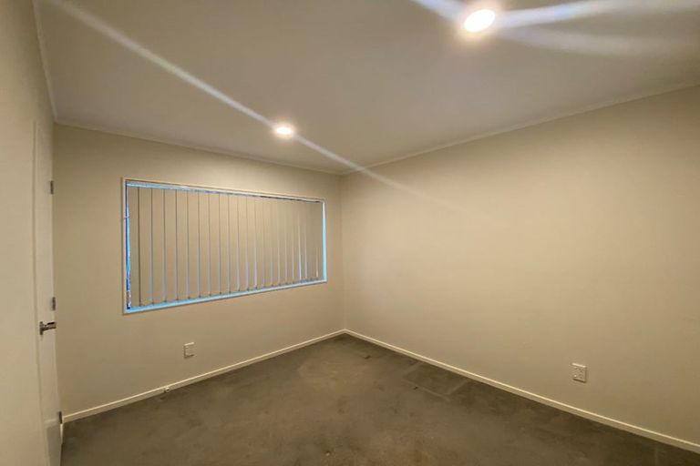 Photo of property in 16 Virginia Street, Henderson, Auckland, 0612