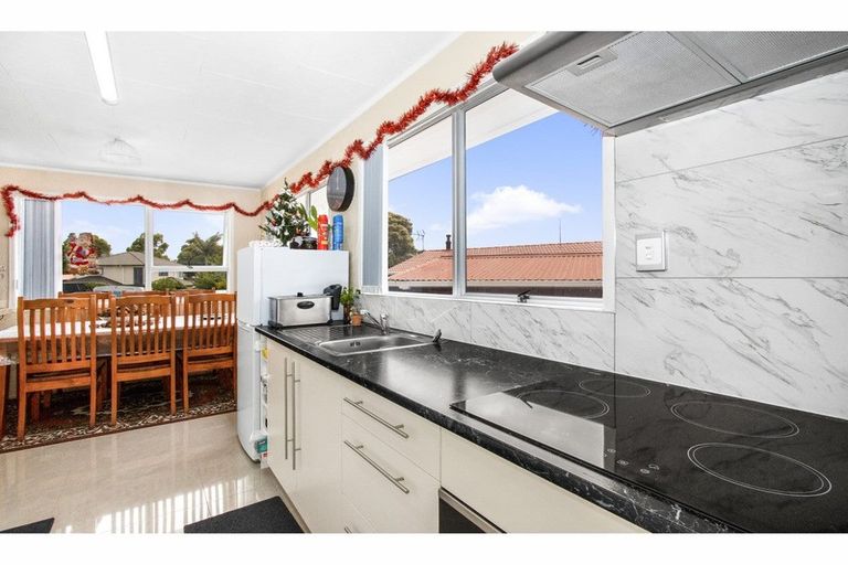 Photo of property in 6 Narada Place, Papatoetoe, Auckland, 2025