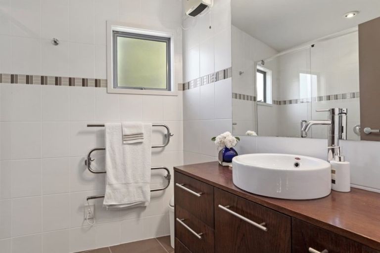 Photo of property in 363 Kaitemako Road, Welcome Bay, Tauranga, 3175