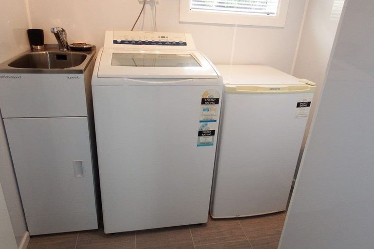 Photo of property in 77 Collingwood Street, Eltham, 4322