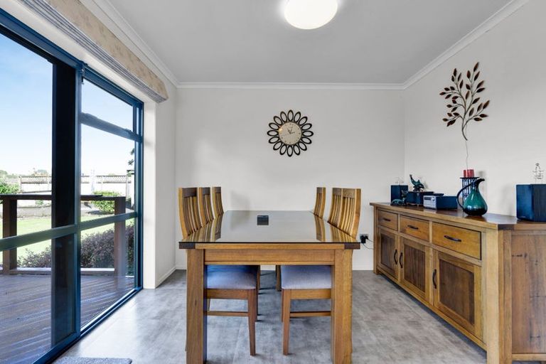Photo of property in 20a Virginia Place, Whalers Gate, New Plymouth, 4310