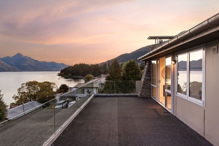 Photo of property in Rahiri Apartments, 4/23 Adelaide Street, Queenstown, 9300