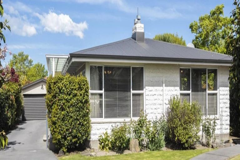 Photo of property in 72 Roydvale Avenue, Burnside, Christchurch, 8053