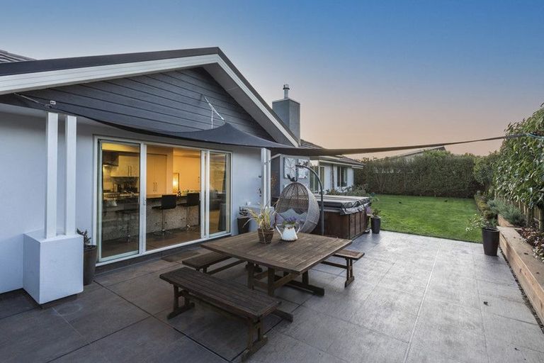 Photo of property in 12 Westpark Drive, Burnside, Christchurch, 8053