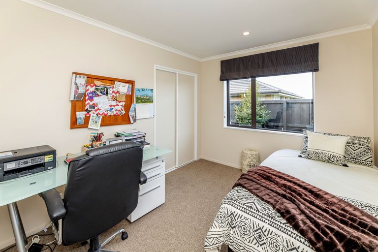 Photo of property in 6 Pemberton Drive, Amberley, 7410