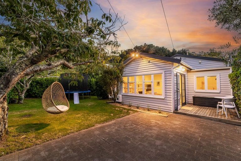 Photo of property in 4 Totara Street, Eastbourne, Lower Hutt, 5013