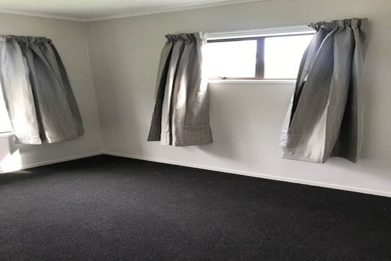 Photo of property in 43 Gilbass Avenue, Hamilton Lake, Hamilton, 3204