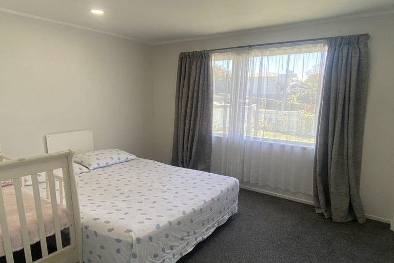 Photo of property in 13 Castleton Street, Birkdale, Auckland, 0626