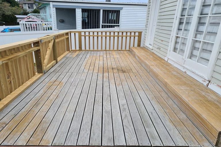 Photo of property in 54 Captain Scott Road, Glen Eden, Auckland, 0602