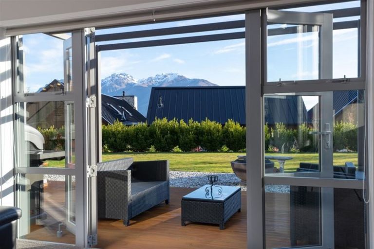 Photo of property in 7 Bretby Court, Jacks Point, Queenstown, 9371