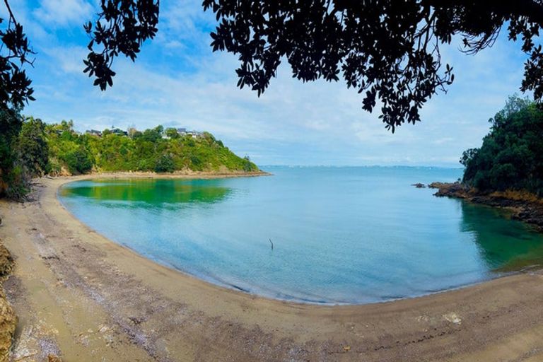 Photo of property in 53 Kennedy Point Road, Surfdale, Waiheke Island, 1081