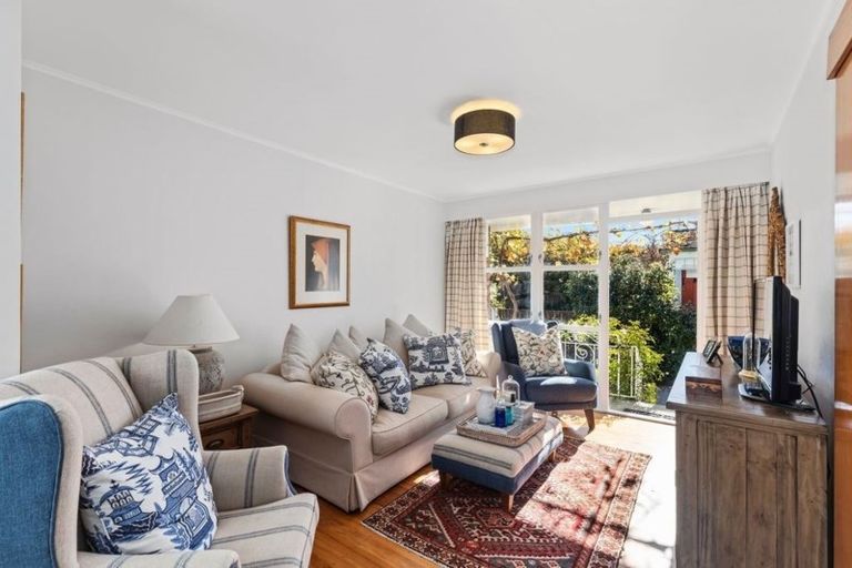 Photo of property in 3/260 Muritai Road, Eastbourne, Lower Hutt, 5013