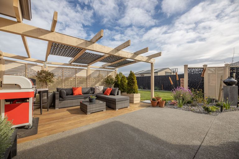 Photo of property in 6 Pemberton Drive, Amberley, 7410