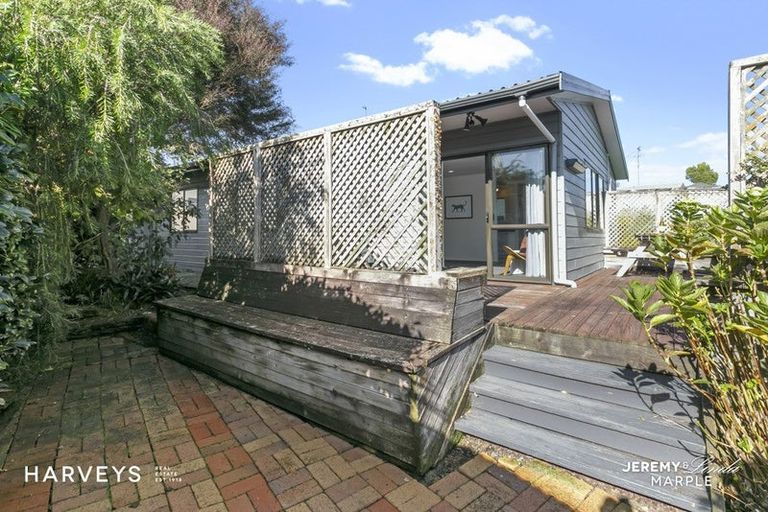 Photo of property in 1/21 Rosier Road, Glen Eden, Auckland, 0602