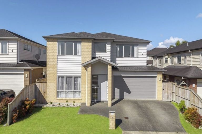 Photo of property in 35 Clady Drive, Flat Bush, Auckland, 2019