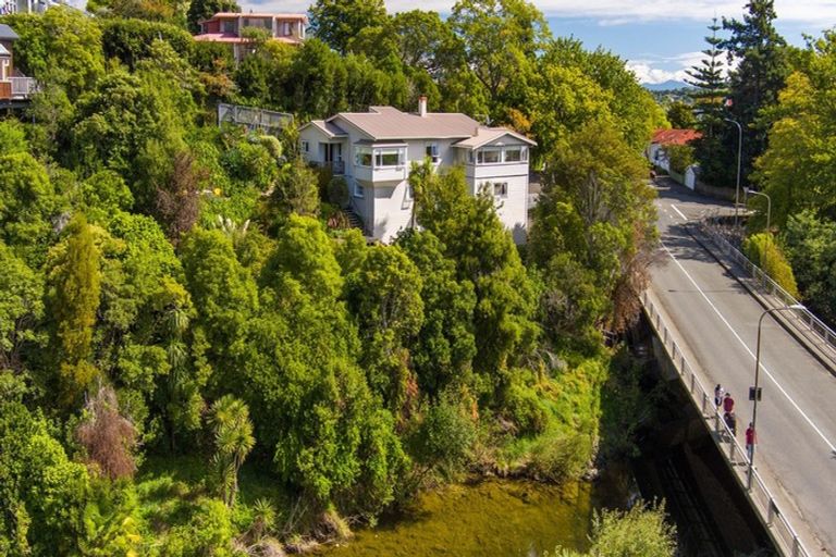 Photo of property in 1 Mayroyd Terrace, Nelson, 7010