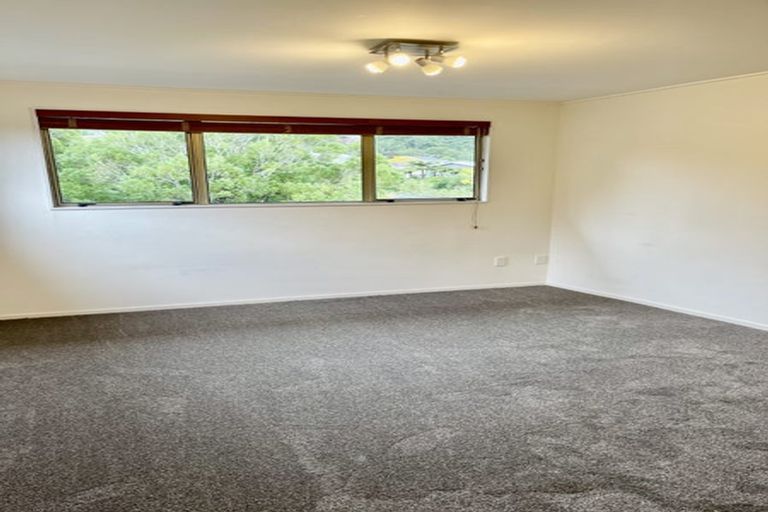Photo of property in 34 Harbour View Road, Harbour View, Lower Hutt, 5010