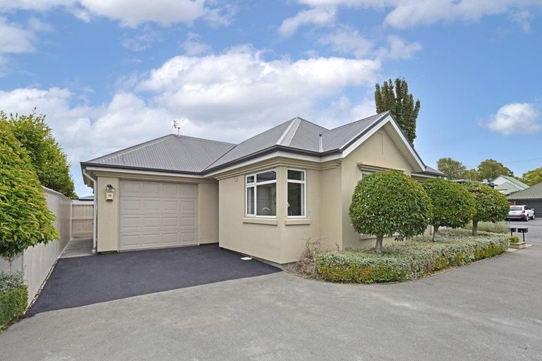 Photo of property in 1/414 Ilam Road, Bryndwr, Christchurch, 8052