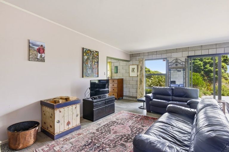 Photo of property in 171 Paetawa Road, Peka Peka, Waikanae, 5391