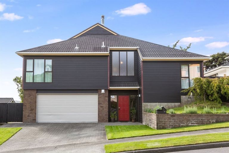 Photo of property in 14 Spyglass Lane, Whitby, Porirua, 5024