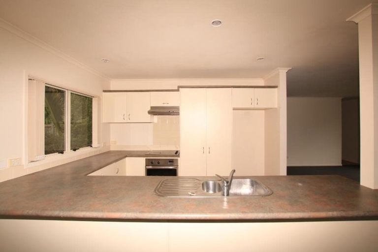 Photo of property in 43 Kinleith Way, Albany, Auckland, 0632