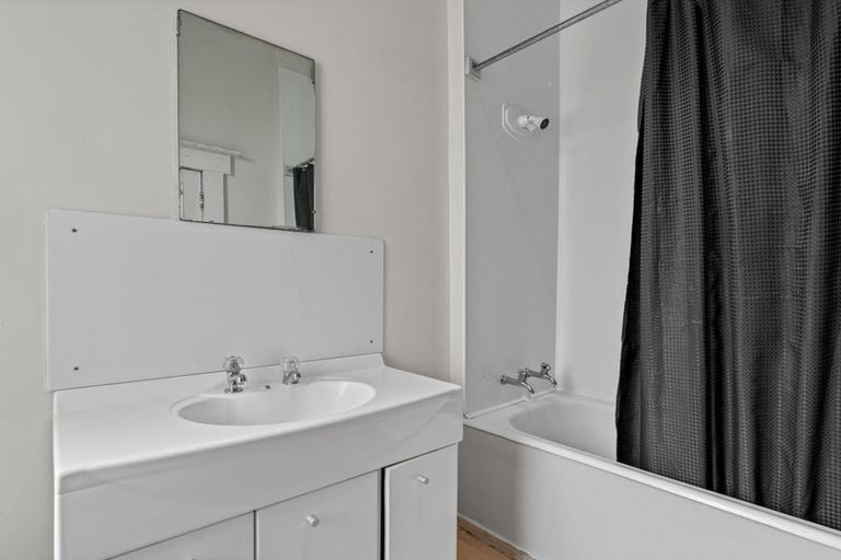 Photo of property in 35 Rodney Street, Georgetown, Invercargill, 9812