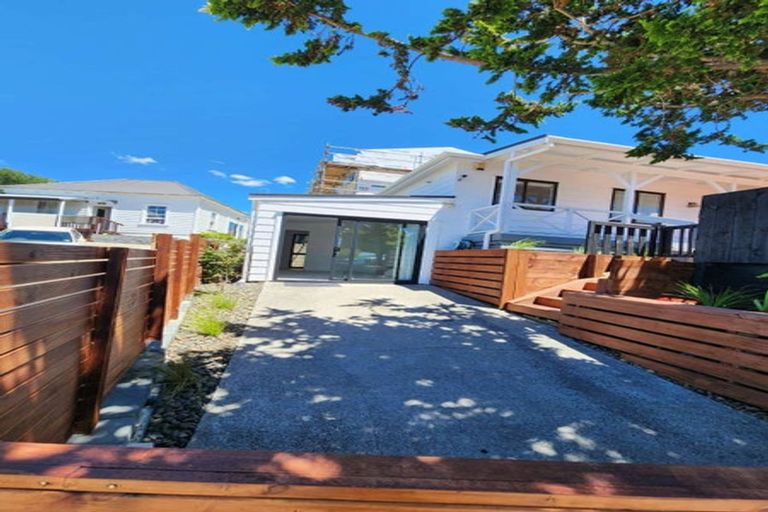 Photo of property in 26f Christmas Road, Manurewa, Auckland, 2102
