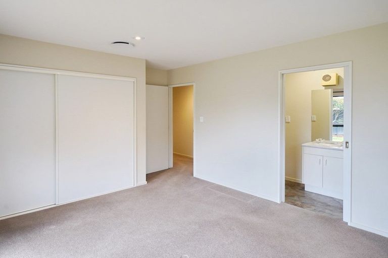 Photo of property in 2/371 Withells Road, Avonhead, Christchurch, 8042