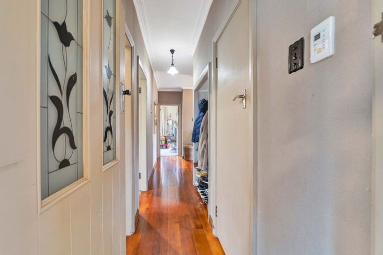 Photo of property in 79 Mangorei Road, Strandon, New Plymouth, 4312