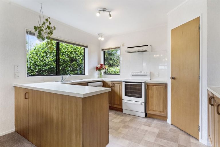 Photo of property in 2/146 Whitford Road, Somerville, Auckland, 2014