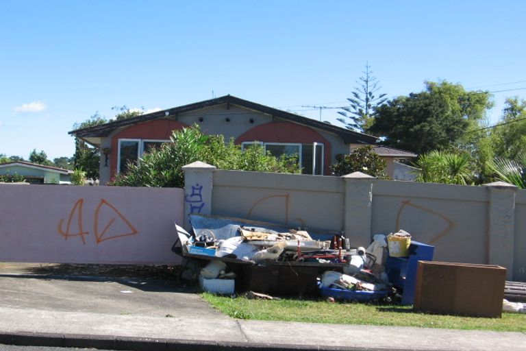 Photo of property in 93 Cobham Crescent, Kelston, Auckland, 0602