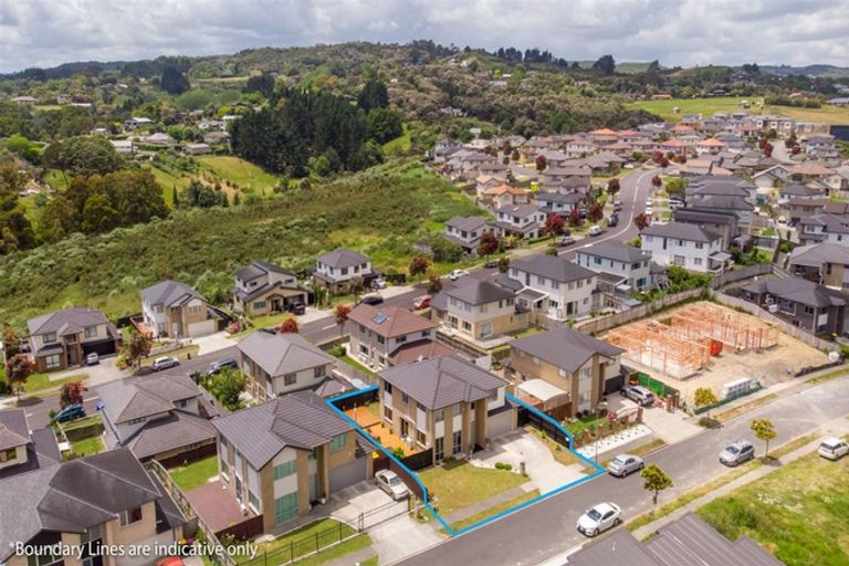 Photo of property in 16 Kirikiri Drive, Papakura, 2110