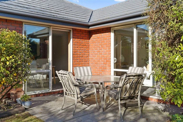 Photo of property in 106 Saint Martins Road, Saint Martins, Christchurch, 8022