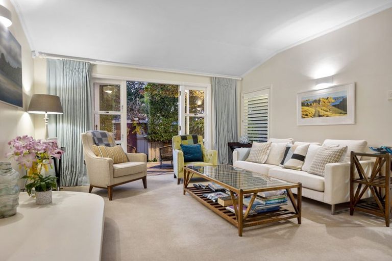 Photo of property in 13 Cameron Street, Takapuna, Auckland, 0622