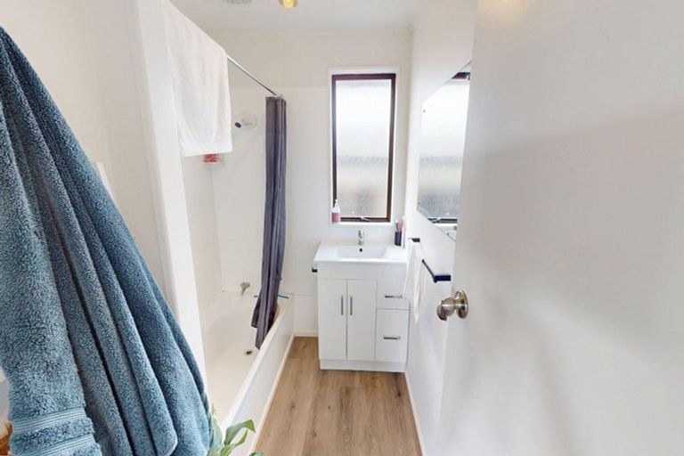 Photo of property in 2/685 Pioneer Highway, Highbury, Palmerston North, 4412