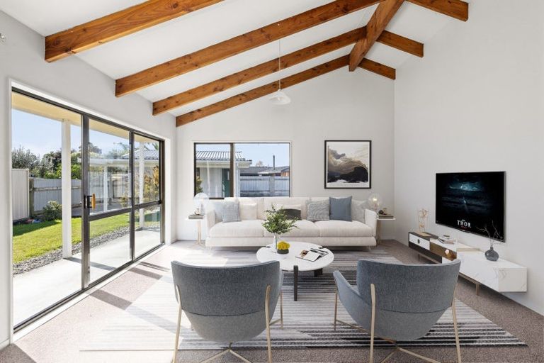 Photo of property in 8b Tukes Place, Greenmeadows, Napier, 4112