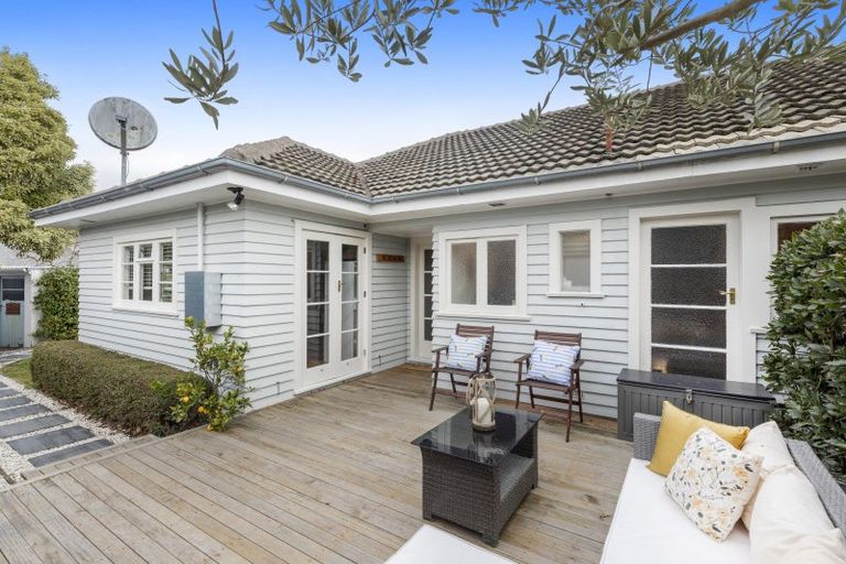 Photo of property in 1/49 Ashgrove Terrace, Somerfield, Christchurch, 8024